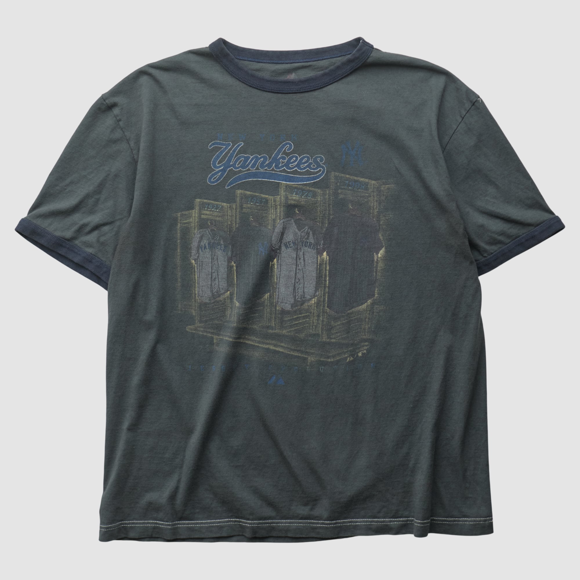 New York Yankees Majestic 2000s T-shirt - Charcoal - L