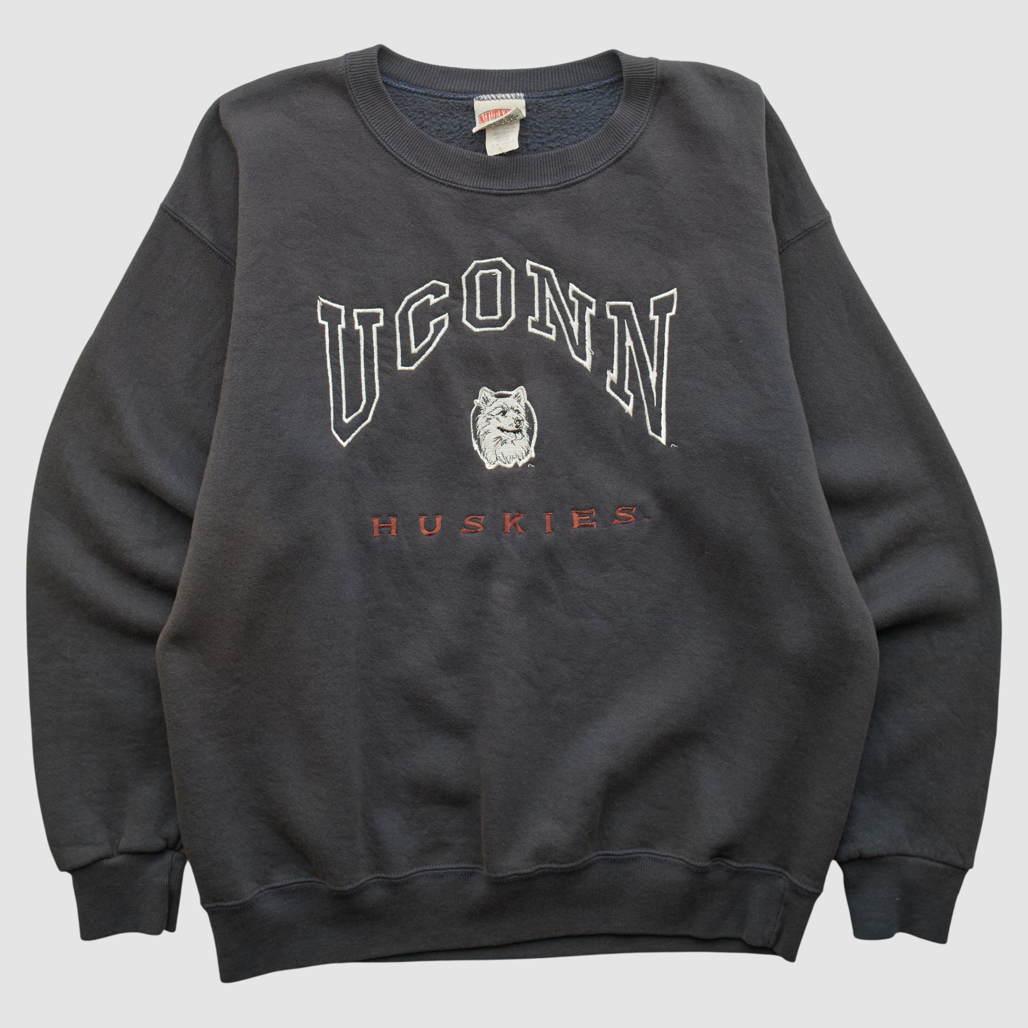 UConn Huskies Nutmeg Mills 90s Pullover Sweatshirt - Black - M