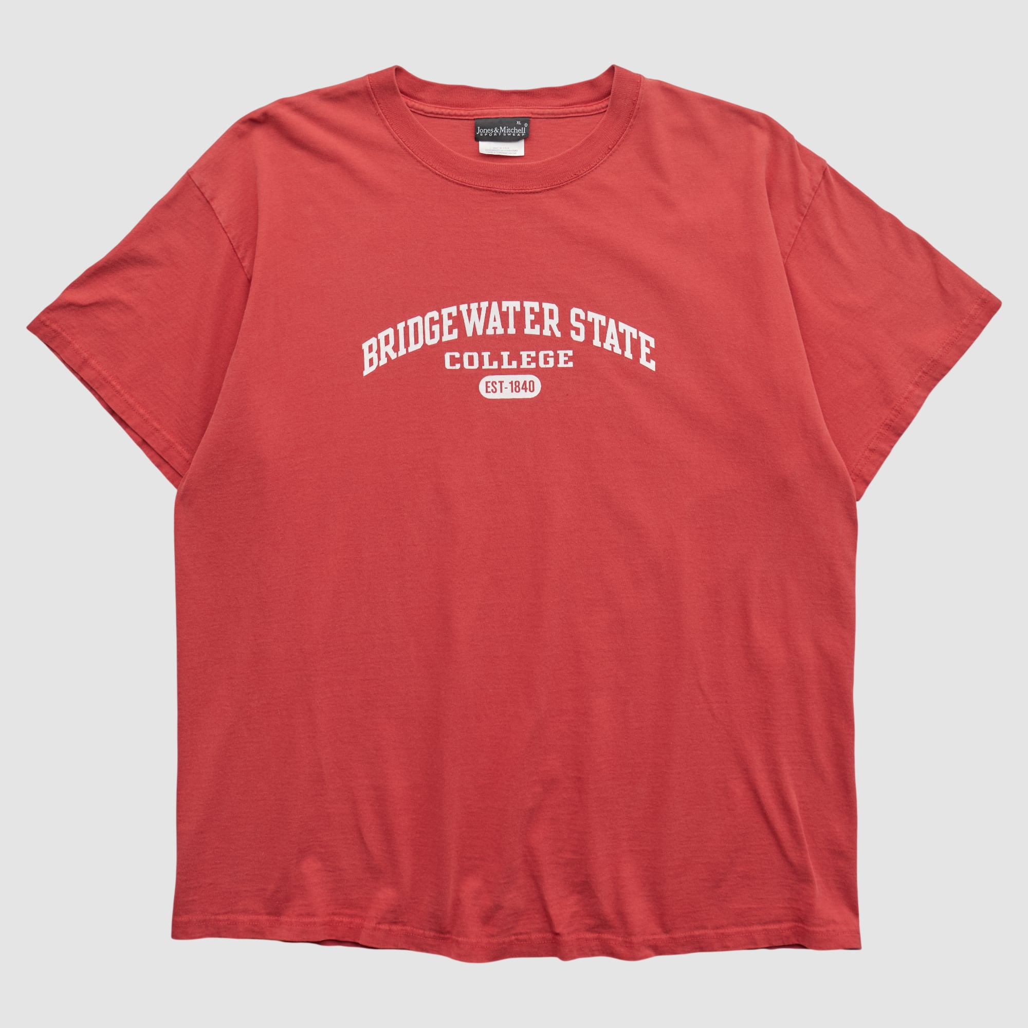 Bridgewater State Bears Jones & Mitchel 2000s T-shirt - Red - XL