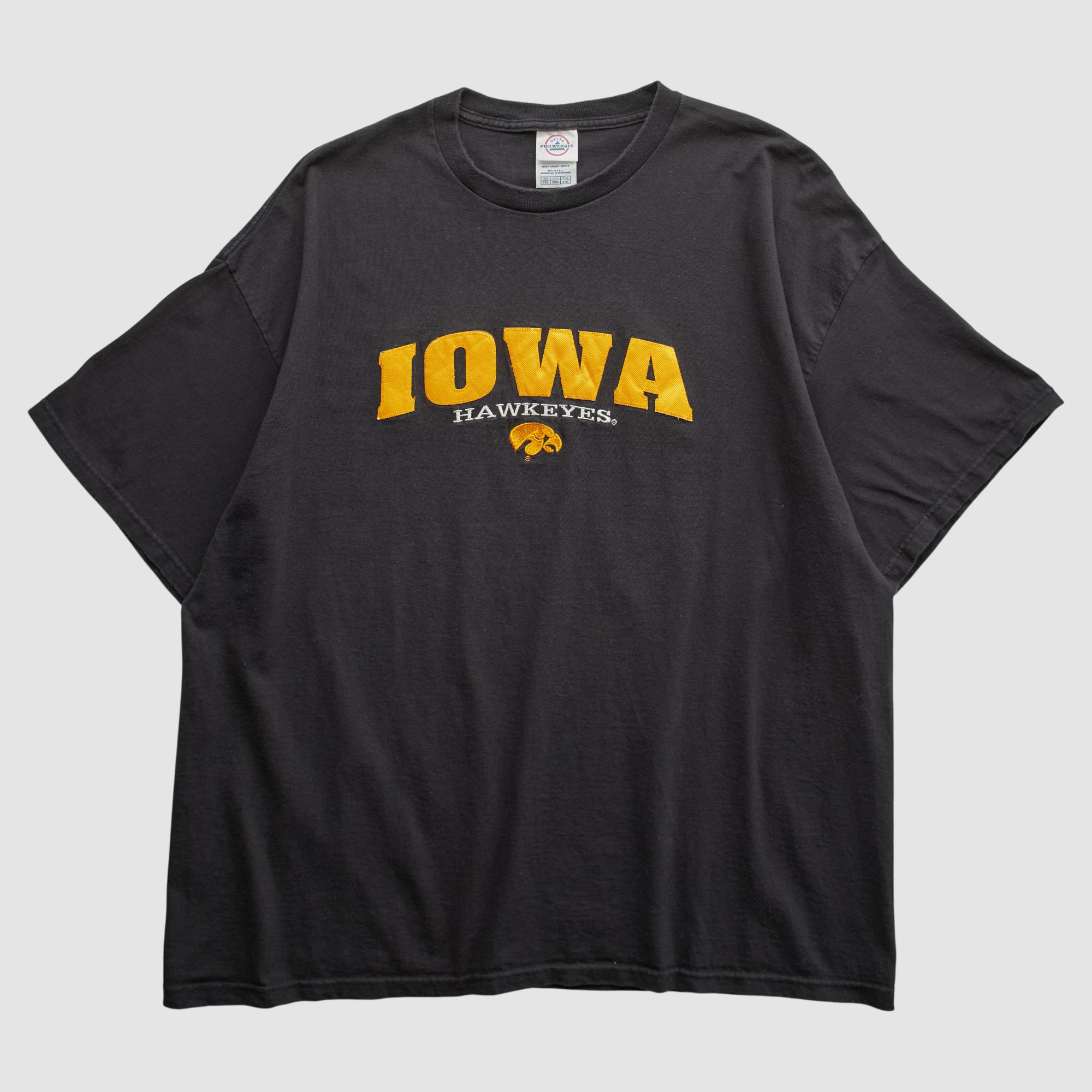 Iowa Hawkeyes Delta 2000s T-shirt - Black - XL