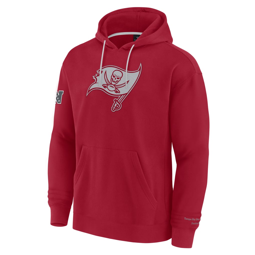 Tampa Bay Buccaneers Fanatics Elements Pace Pullover Hoodie - Red