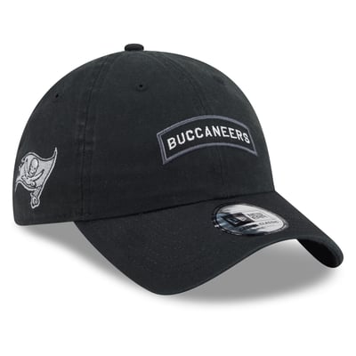 Tampa Bay Buccaneers New Era 2026 Salute To Service Casual Classic Adjustable Hat - Black
