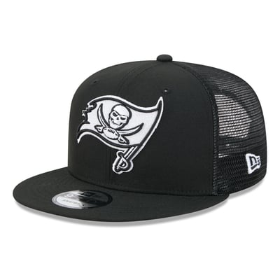 Tampa Bay Buccaneers New Era 9FIFTY Snapback Trucker Hat - Black/White
