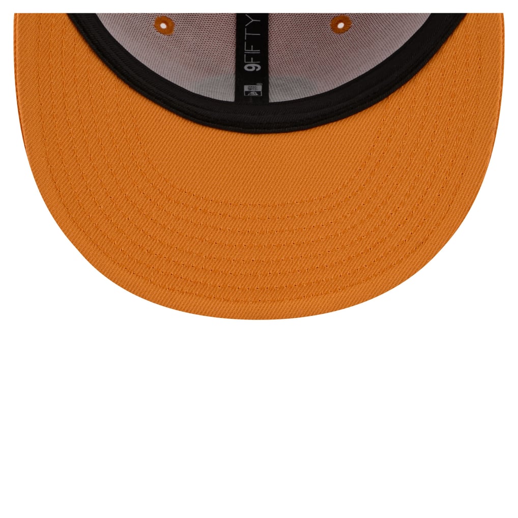New Era Tampa Bay Buccaneers Orange Core Team 9FIFTY Trucker Snapback Hat