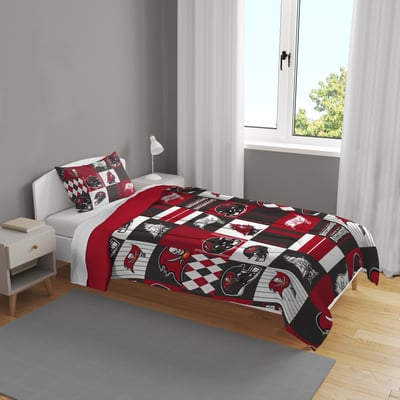 Tampa Bay Buccaneers Pegasus Patchwork Plaid Two-Piece Twin/Twin XL Bed in a Bag Set