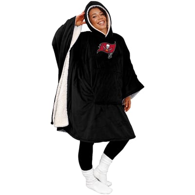 Tampa Bay Buccaneers Pegasus Team Color 50" x 70" Bloncho Sherpa Fan Cape