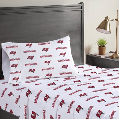 Tampa Bay Buccaneers Pegasus Three-Piece Twin Sheet Set