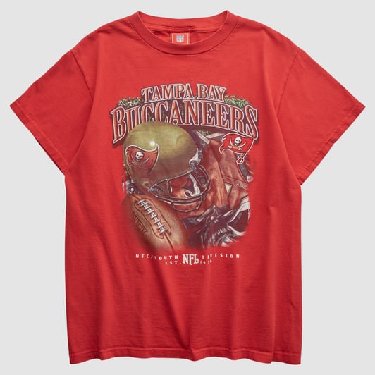 Tampa Bay Buccaneers NFL 2000s T-shirt - Red - S by Fanatics Real Vintage