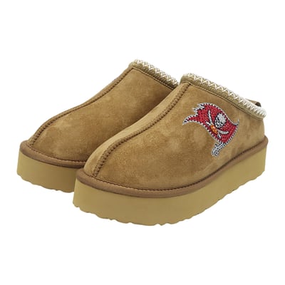  Tampa Bay Buccaneers FABGATING by Cuce Women's Chestnut Slip On Boots with Crystal Logo - Tan
