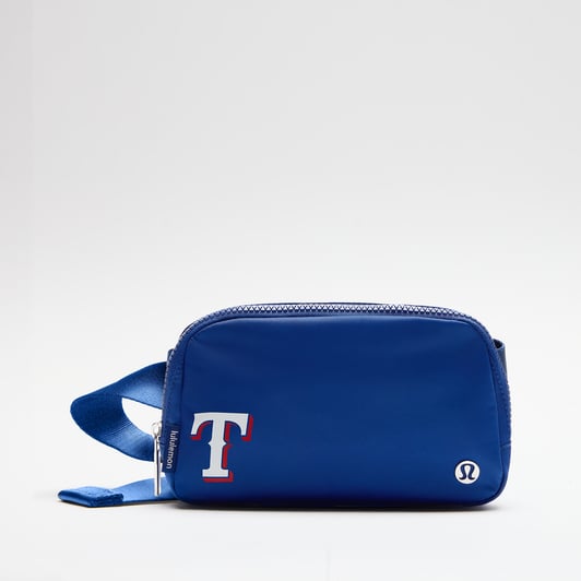 Texas Rangers lululemon Everywhere Belt Bag - Cyber Blue