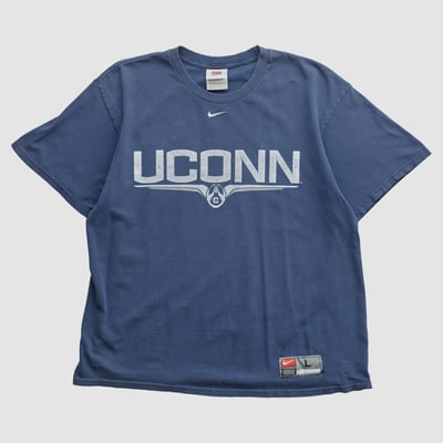 UConn Huskies Nike 2000s T-shirt - Navy - M by Fanatics Real Vintage