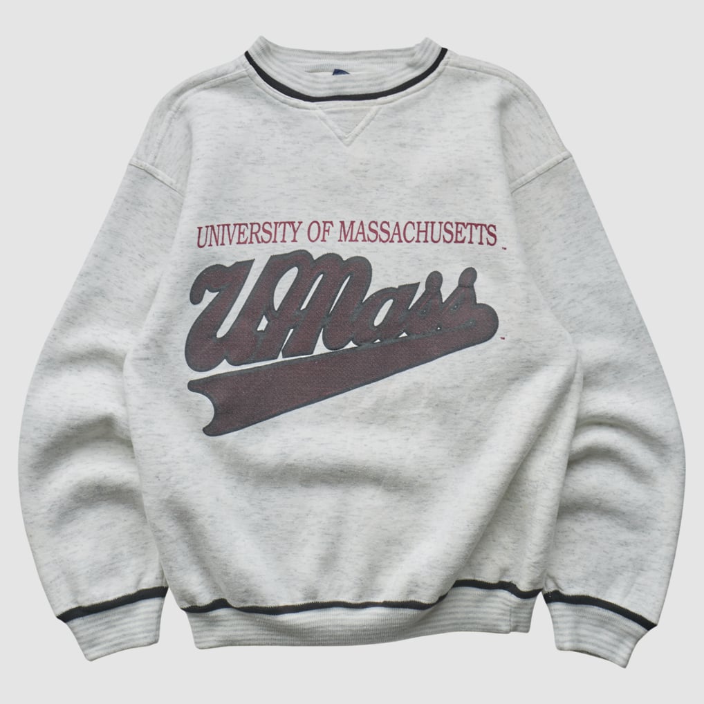 UMass Minutemen Fanatics Real Vintage Savvy 90s Pullover Sweatshirt — Heather Gray