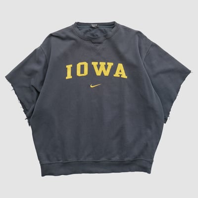 University of Iowa Nike 2000s Pullover Sweatshirt - Black - M by Fanatics Real Vintage