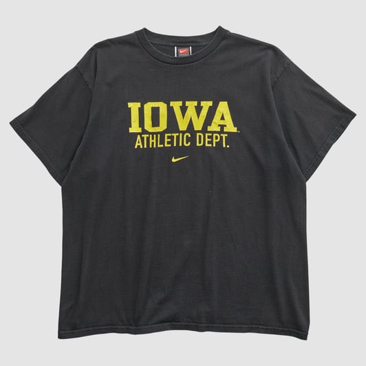 University of Iowa Nike 2000s T-shirt - Black - L by Fanatics Real Vintage
