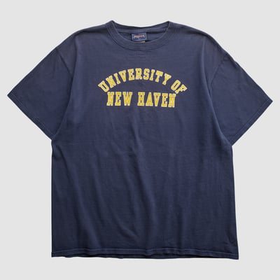 University of New Haven Chargers Jansport 2000s T-shirt - Navy - L by Fanatics Real Vintage