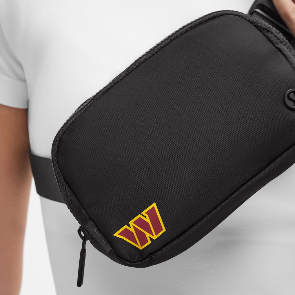 Washington Commanders lululemon Everywhere Belt Bag - Black