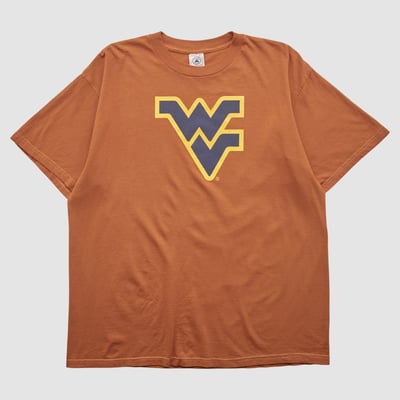 West Virginia Mountaineers Delta 2000s T-shirt - Clay - 2XL by Fanatics Real Vintage